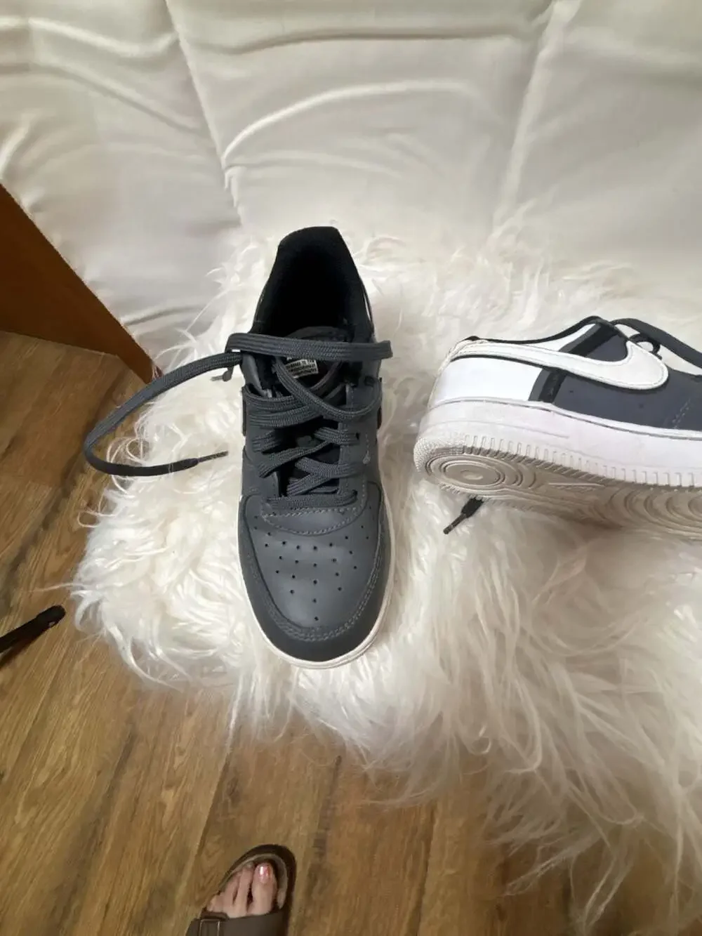 Nike Air Force 1 Grade School Low-Top Sneakers Dark Smoke Grey/White